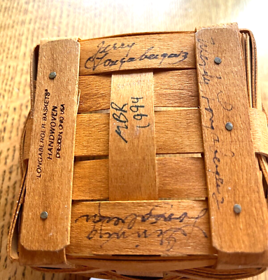 Longaberger 3 FAMILY SIGNATURES, Sweet Basil Basket with Longaberger 3 FAMILY SIGNATURES, Sweet Basil Basket with