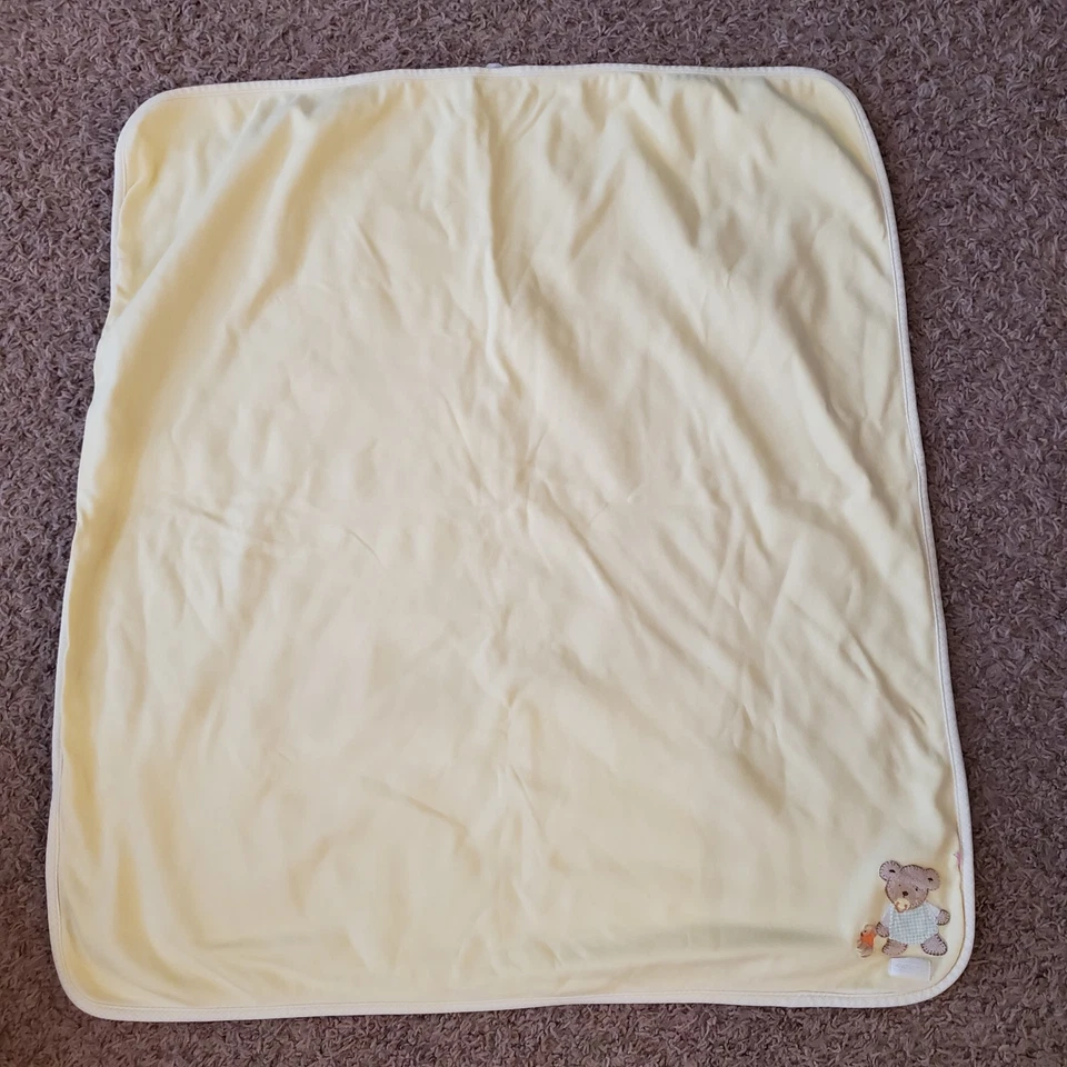 Carters Joy é um . . . Cobertor de recepção Teddy Baby com chupeta algodão amarelo - Imagem 2 de 4