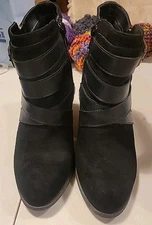 Fergalicious by Fergie Women's Booties Black sz 6