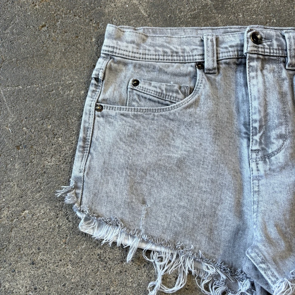 Pantalones Cortos de Jean Denim Distressed Corte Para Mujer 28 Gris Elastizados Desteñidos Verano 2" Foto 2 de 4