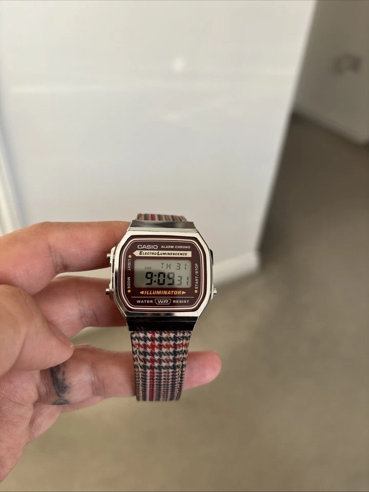 Casio Vintage A168WEFL-5AEF with Plaid Strap Digital Watch VGC Rarely Available - Image 3 of 4