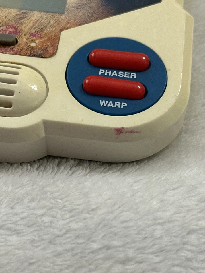 1988 Tiger Electronics Star Trek The Next Generation Hand Held Game NOT TESTED - Image 3 of 4