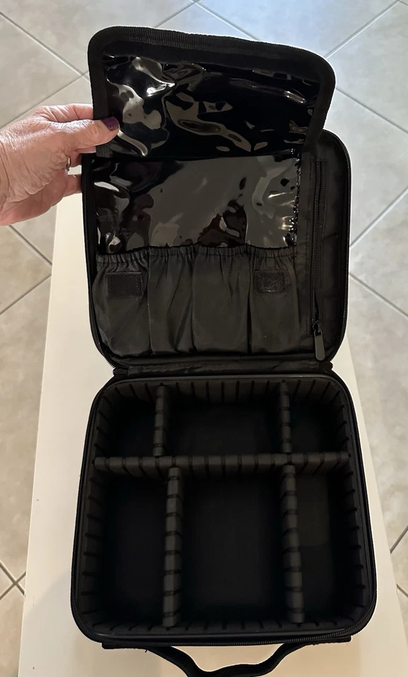 Bolsa organizadora de maquillaje Foto 3 de 4