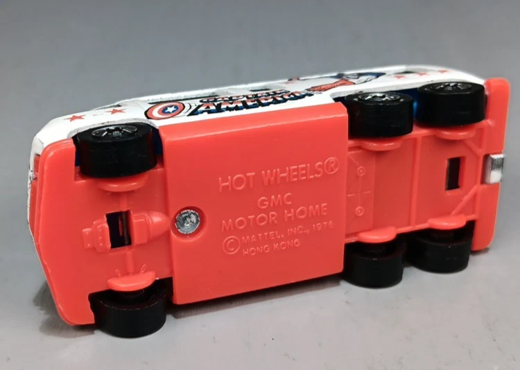 Hot Wheels 1976 Scene Machine Captain America White GMC Motor Home - Image 4 of 4