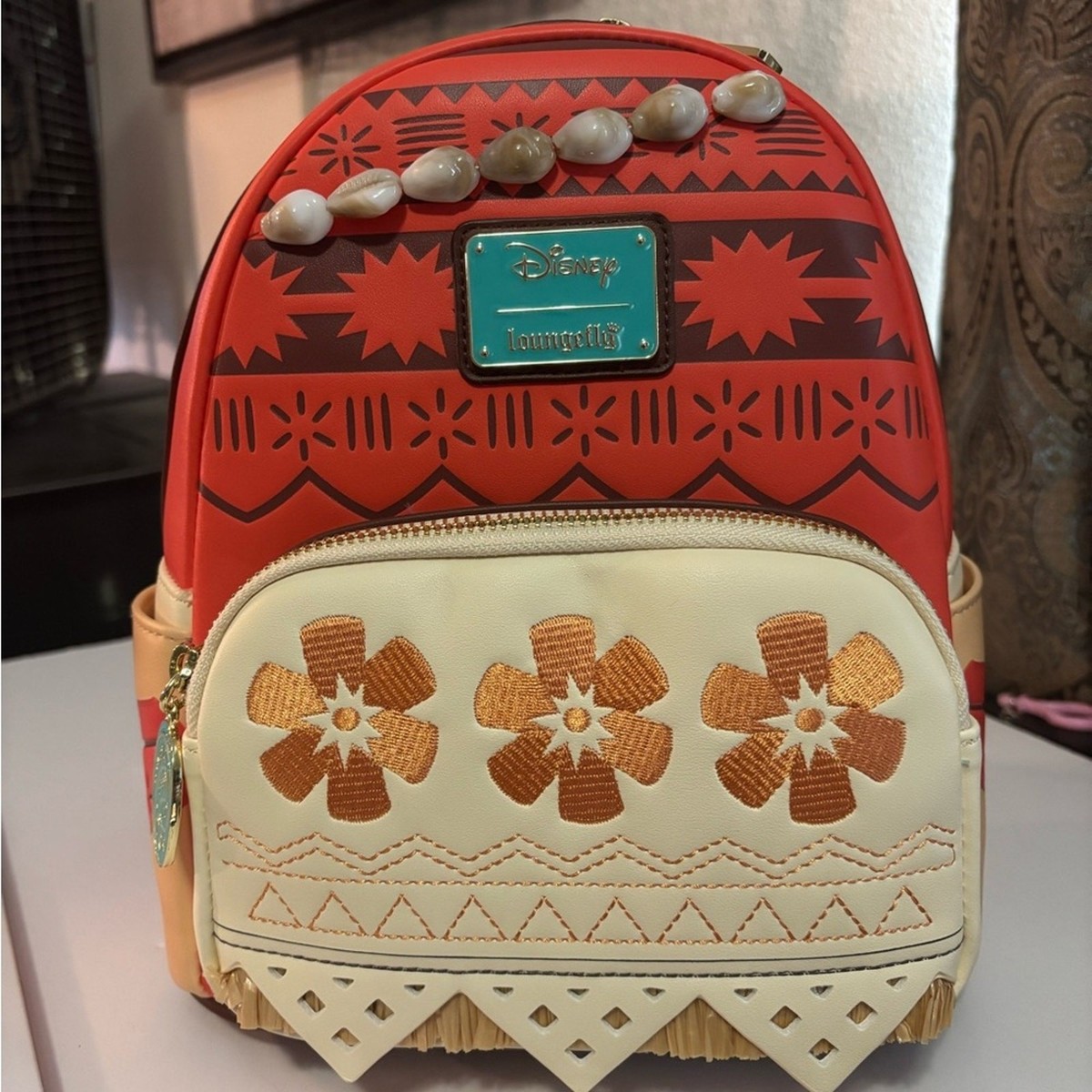 Loungefly Disney Moana Mini Backpack NWT Amazon.com: Loungefly Disney Moana Mini Backpack : Clothing  main image 2