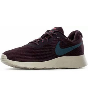 nike tanjun burgundy