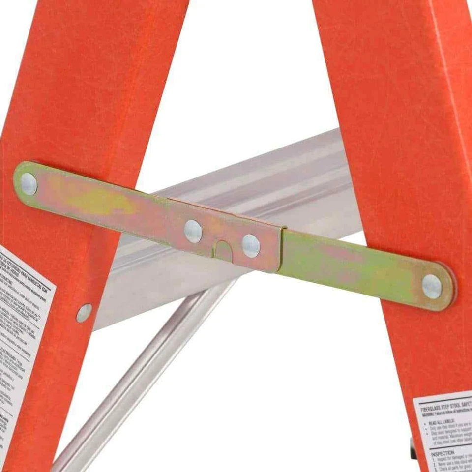 Escalera de doble escalón de fibra de vidrio de 2 pies con capacidad de carga de 300 libras tipo IA clasificación de trabajo Foto 4 de 4