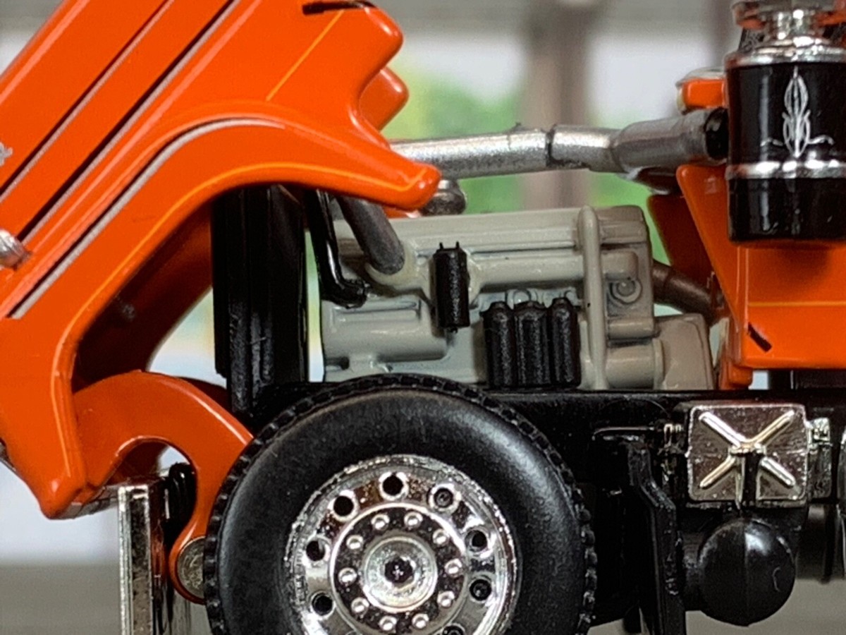1/64 DCP ORANGE MACK SUPERLINER W/ 60