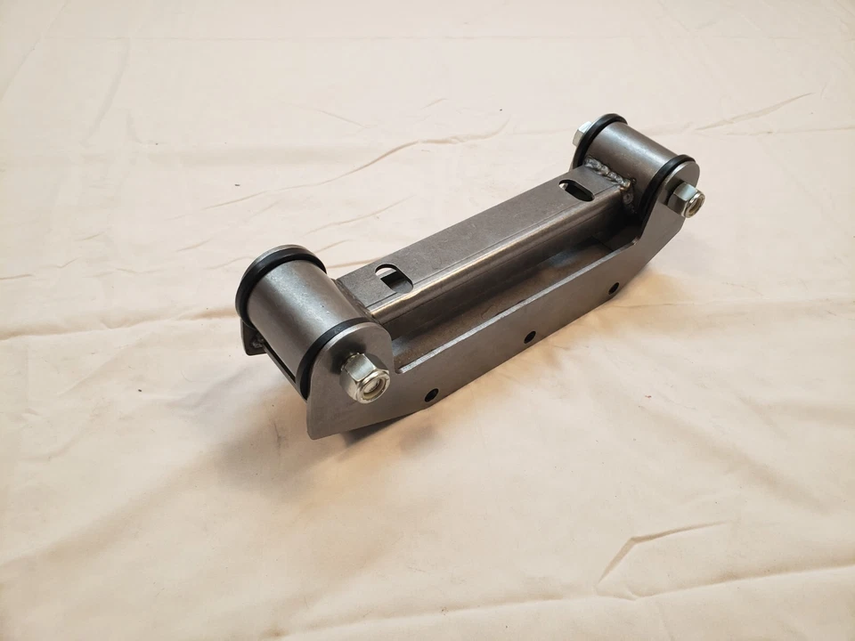 Camión Ford F250/350 Highboy 1968-1979 4x4 montaje de transmisión de servicio severo Foto 2 de 4