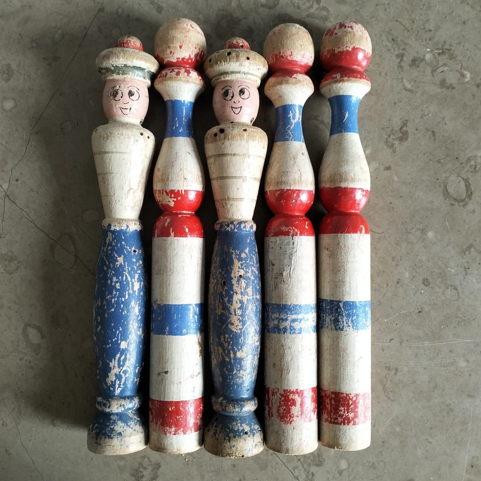Anciennes quilles en bois peint - Marins - années 40 - Photo 4/4