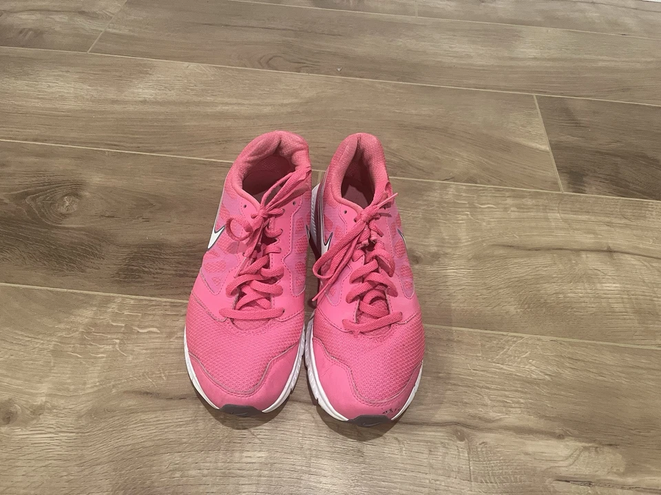 Nike Downshifter 6 Women’s Size 9.5 Fire Pink  Running Shoe - Image 3 of 4