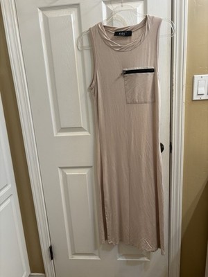 POL WOMANS TAUPE SLEEVELESS DRESS WITH OVERSIZED FRONT POCKET. MAXI WILL FIT LG.