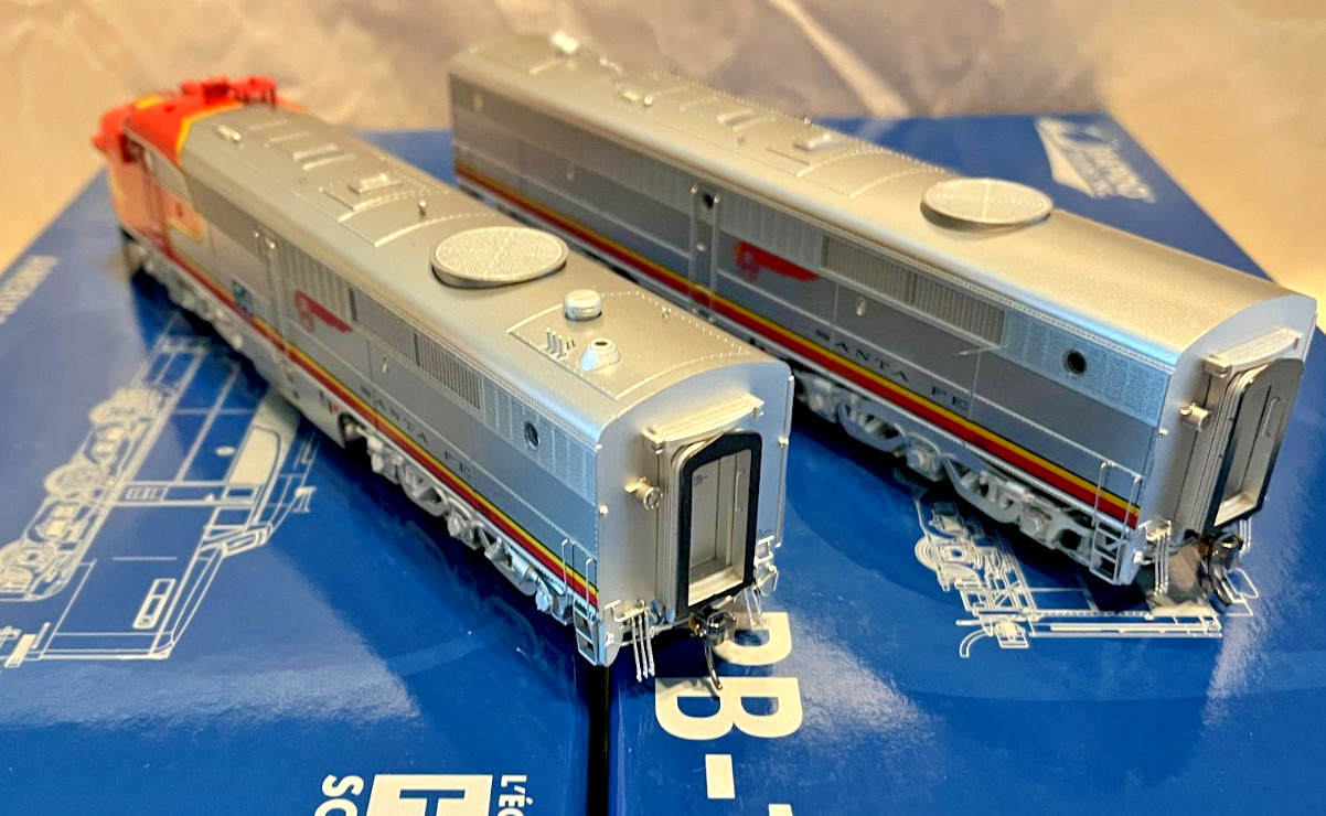Rapido HO Scale Santa Fe ATSF Alco PA-1  / PB-1 DCC-Lok Sound 5