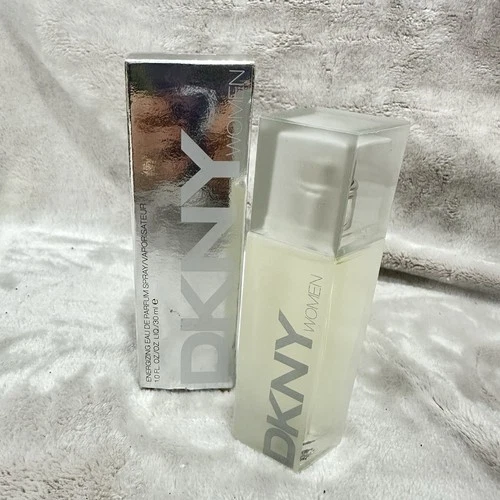 DKNY Women Energizing Eau De Parfum Spray 1 oz NIB