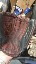 Wilson Elite A2477 13" Top Grade Leather Softball Glove For Right Handed Thrower