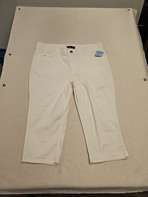 Riders by Lee Capris White Women’s Size 16 Mid Rise With Belt New