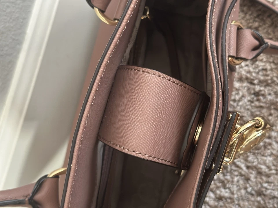 Michael Kors  Travel  Dusty Pink  Leather Tote Bag - Image 3 of 4