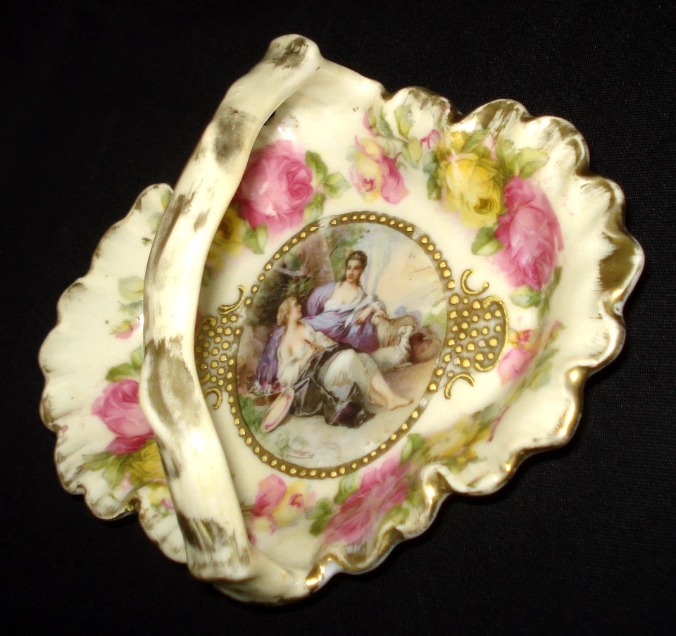 Antiguo plato de cesta de porcelana Royal Vienna con mango pintado a mano por F Boucher Foto 4 de 4