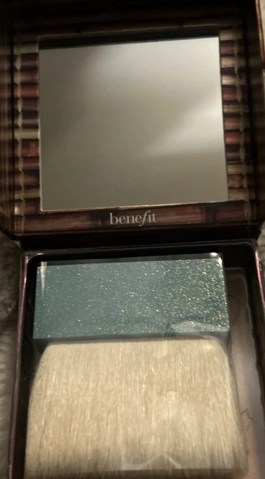 Benefit Cosmetics Hoola Glow Bronzer JUMBO Size with Brush .56oz double size - Image 4 of 4