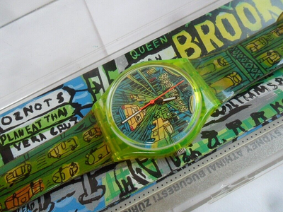 1997 Original Swatch Passage to Brooklyn Swiss Quartz Watch GJ120 