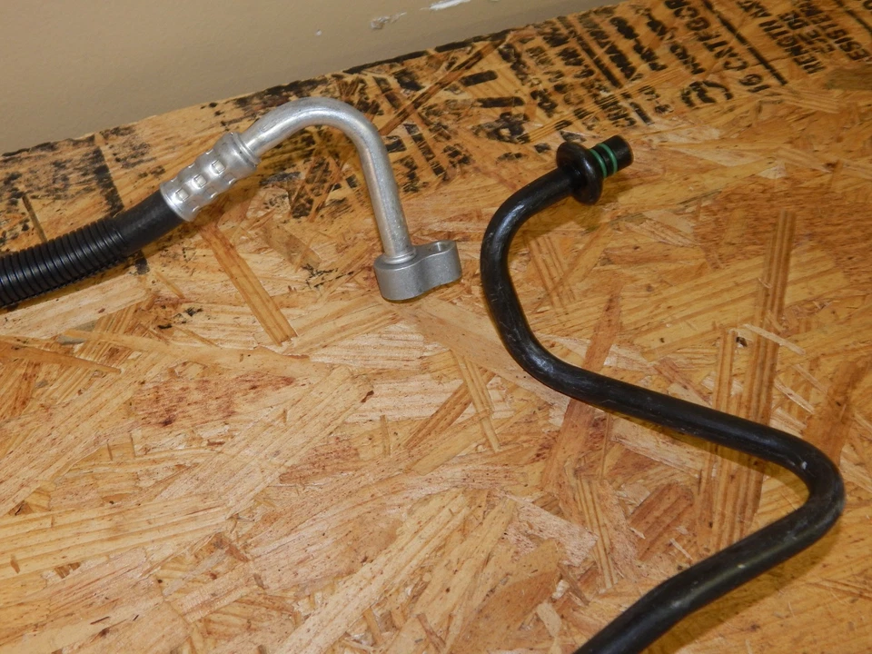 Nueva línea de manguera de refrigerante aire acondicionado Ford Taurus Mercury Sable 1996-1999 OEM YF-2405 Foto 2 de 4