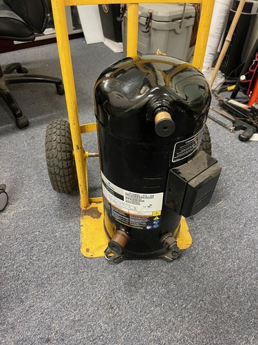 Emerson Copeland Scroll compressor 123000BTU 460v 3Phase ZP120KCE-TFD-950 - Picture 5 of 8