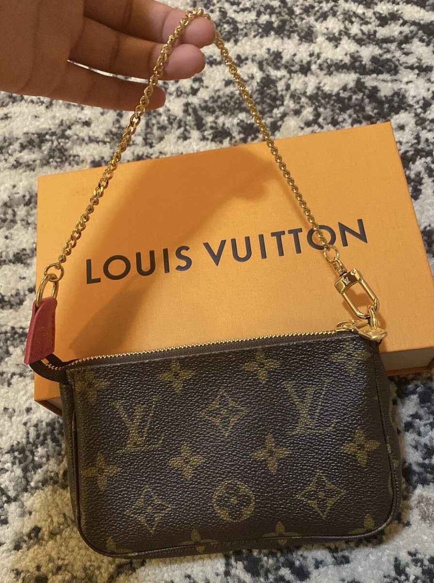 Louis Vuitton 2022 Christmas Mini Pochette Accessoires Bag Seoul