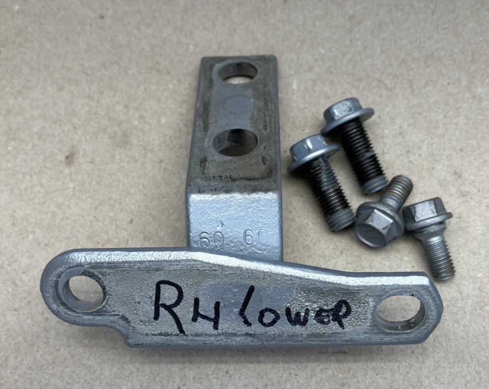 10-15 LEXUS IS250C IS350C FRONT RIGHT SIDE LOWER HINGE OEM 68720-53010