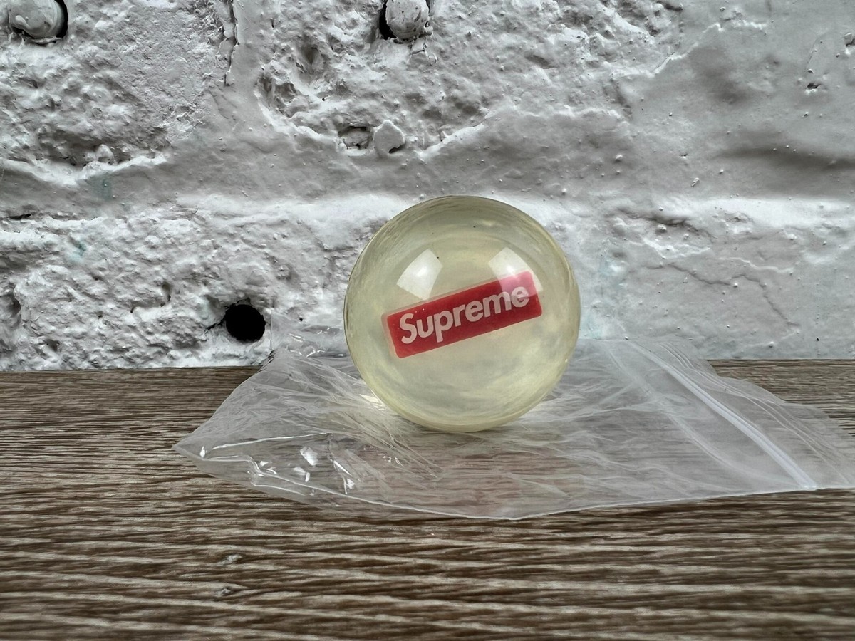 Supreme Bouncy Ball FW18 Season Exclusive Gift Classic Collectible