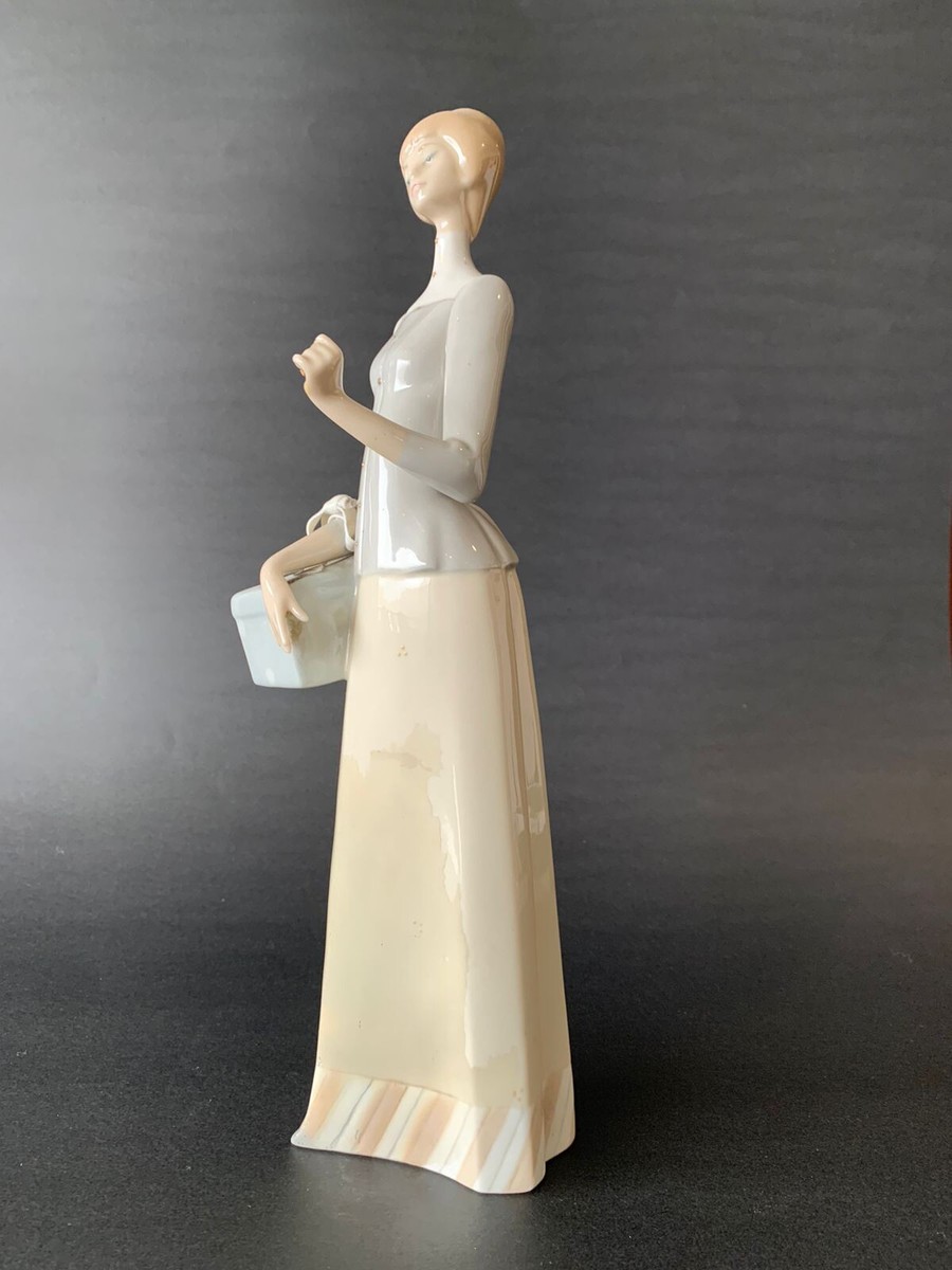 Beautiful Nao by Lladro Porcelain Figurines | eBay