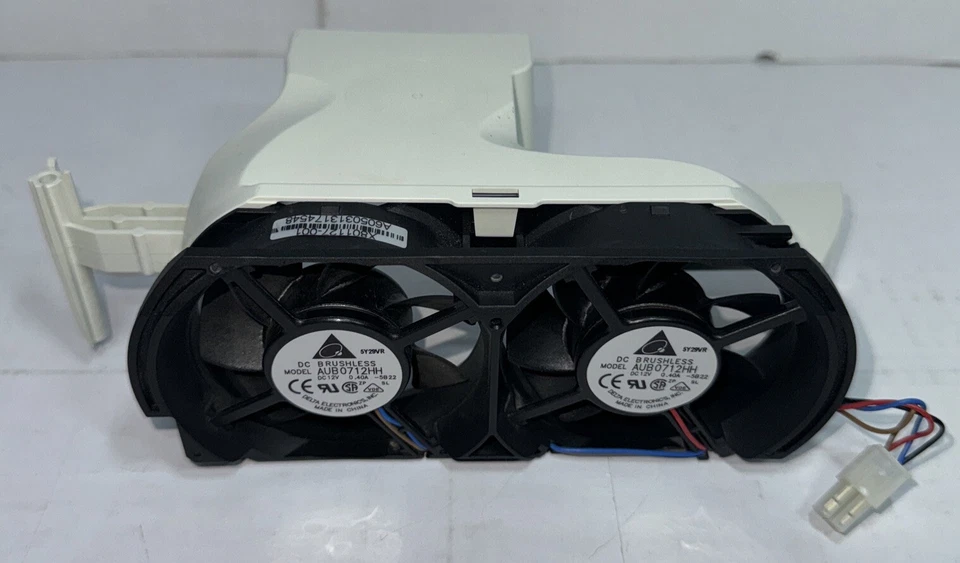 Genuine Xbox 360 Fat Internal 4 Pin Cooling Fan & Caddy X801127-001 Tested Works - Image 2 of 4