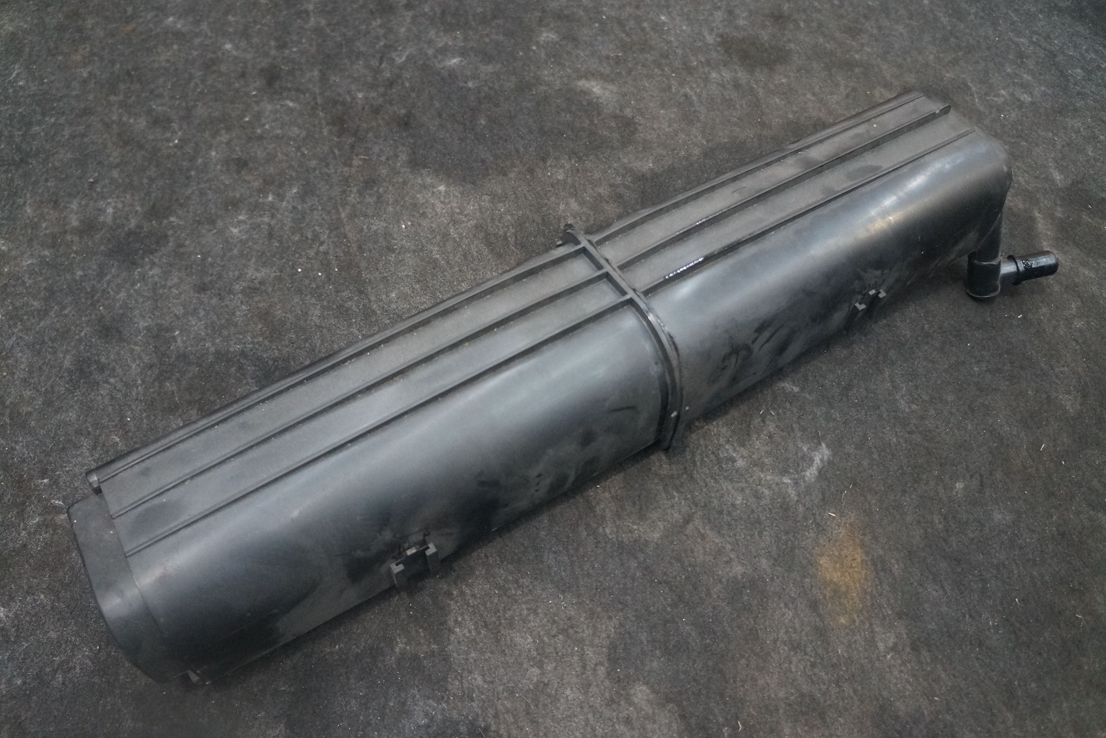Fuel Tank Charcoal Canister 4G43-9D653-AA OEM Aston Martin V8 Vantage 2006