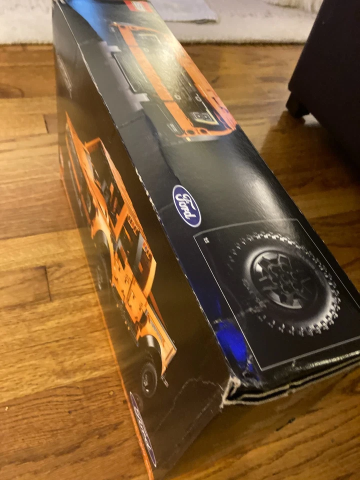 LEGO 42126 Technic Ford F-150 Raptor, New But Damaged Box - Image 2 of 3