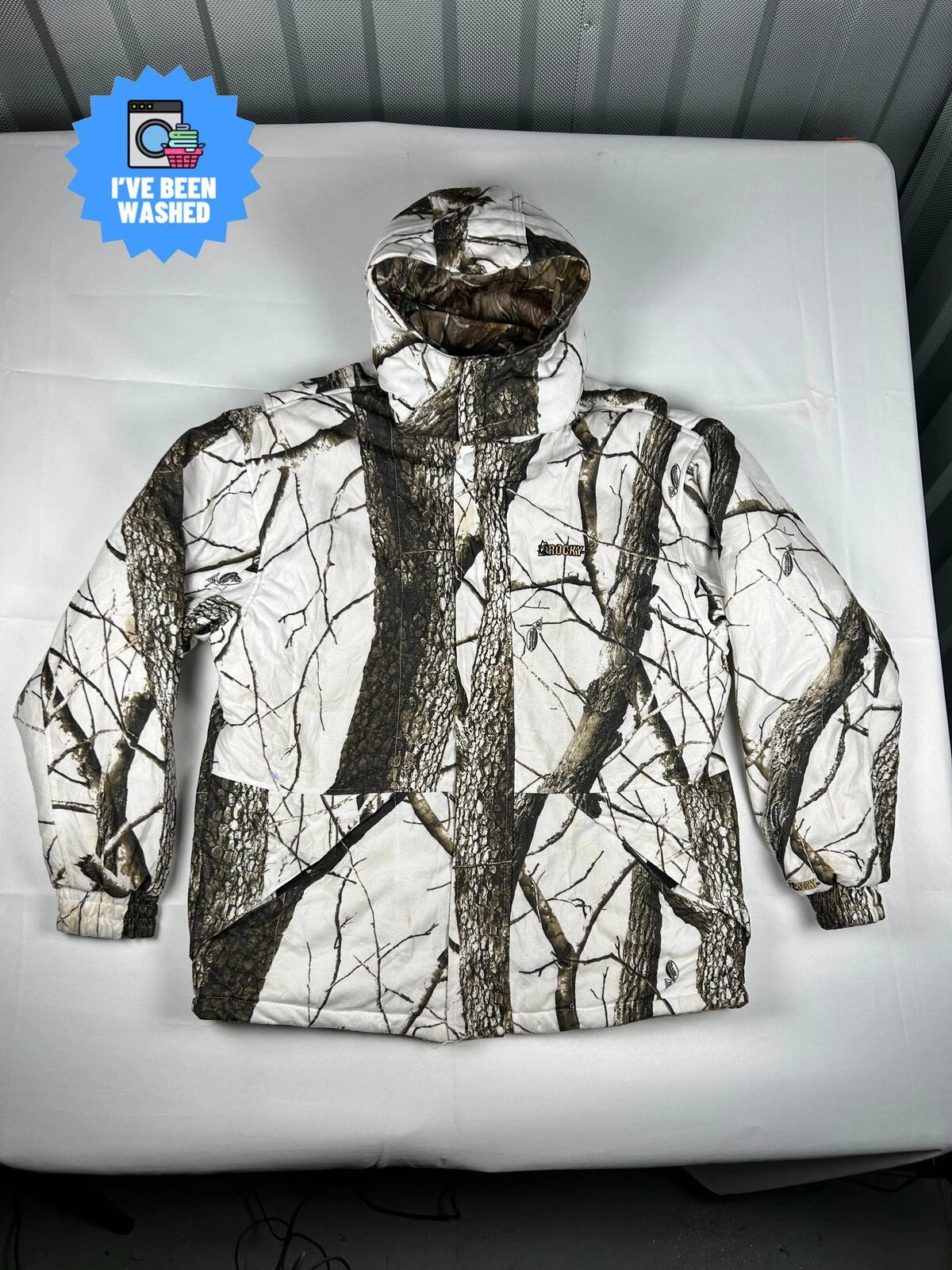 Reversible RealTree / White Snow Camo Padded Hooded Jacket Hunting Size L