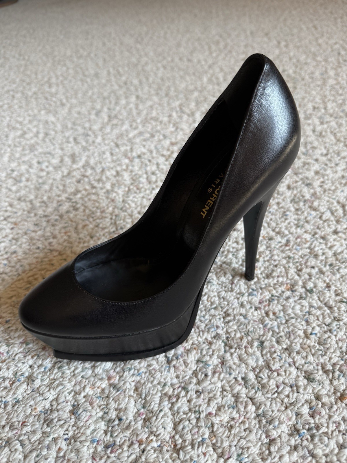 * SOLO lato sinistro * SAINT LAURENT pelle nera omaggio 105 tacchi taglia 38