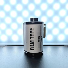 Kodak 5293 200T 35mm Color Movie Film - 36 Exposure Roll - 200 ISO - Cinestill