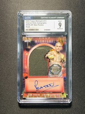 2025 Topps Midnight UFC Veteran Relic Auto FW Alex Pereira Dusk 31/75 CGC 9 YC80
