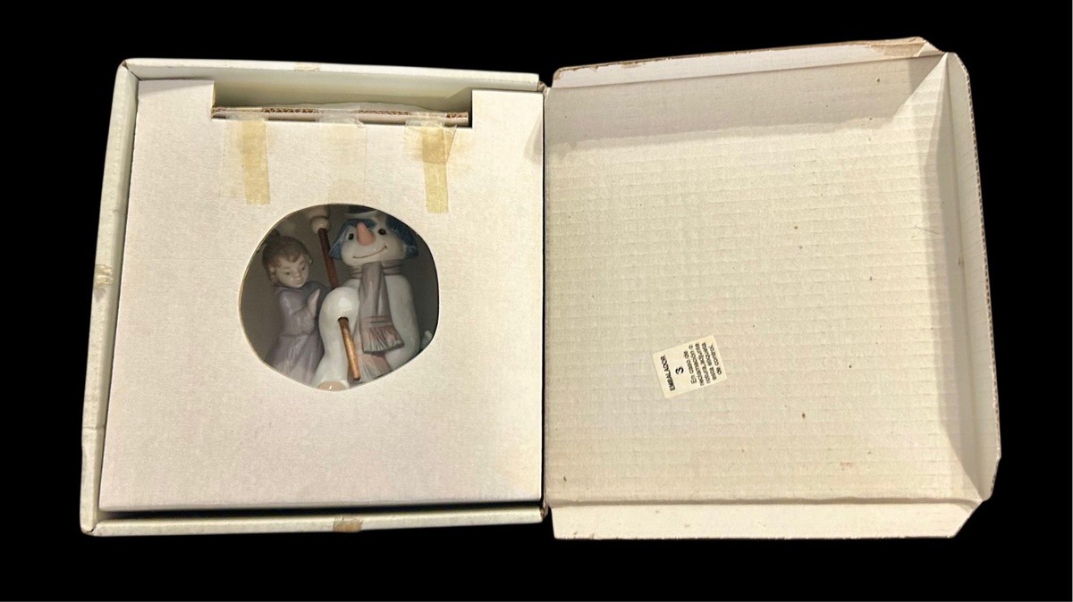 Lladró “The Snowman” #5713 Porcelain Figurine w/ Box Children, Dog