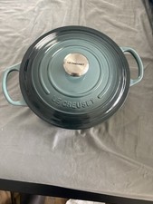 Le Creuset Signature Cast Iron 26cm 5.5 Quart Round Dutch Oven ‘Riviera’ NEW