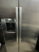 GE Refrigerator - Model GSS25GYPJCFS (MSRP: $1,399)