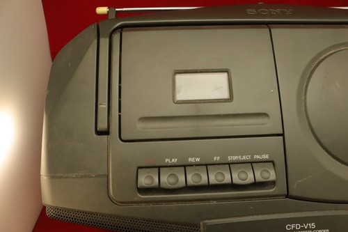 Sony CFD-V15 AM FM Cassette Recorder CD Player Mega Bass Portable Radio ...