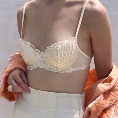 Vintage LA PERLA Cream Plissé Floral Lace Bra - Label Size 4/ Best Fit: US 38C/D