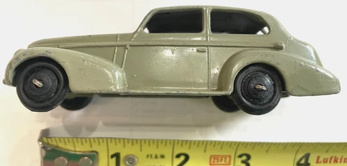 DINKY TOYS OLDSMOBILE 39B 6 SEDAN GREY w/BLACK HUBS, Made In England Meccano LTD