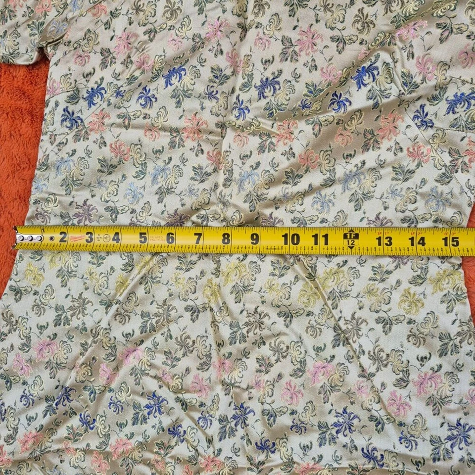 Vintage custom made cheongsam over 50 yrs old.... - Image 2 of 4