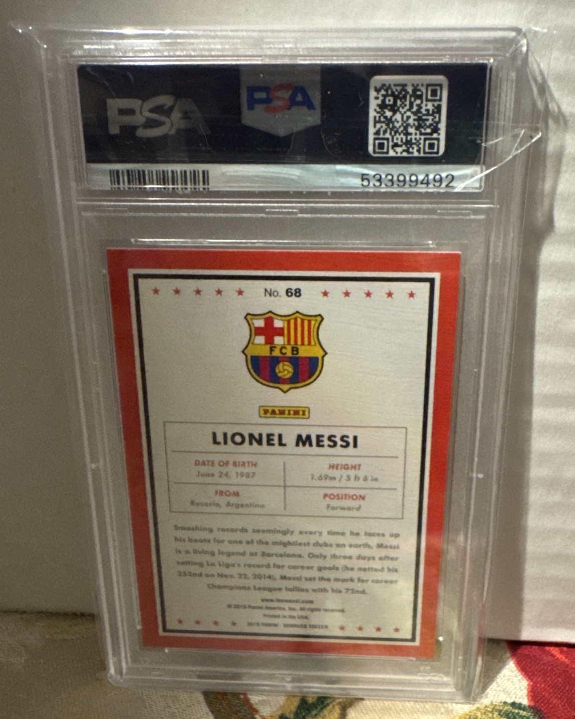 2015 Panini Donruss LIONEL MESSI #68 PSA 9 Mint Yellow Jersey FC Barcelona view 2