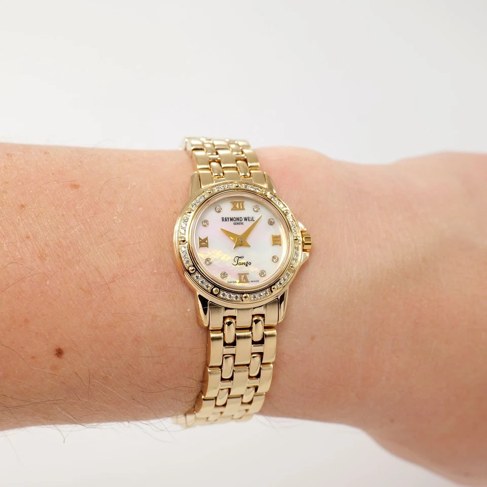 Raymond Weil Tango 5860 Ladies 23mm Mother of Pearl 44 Diamonds 18k Gold Plated - Image 4 of 4