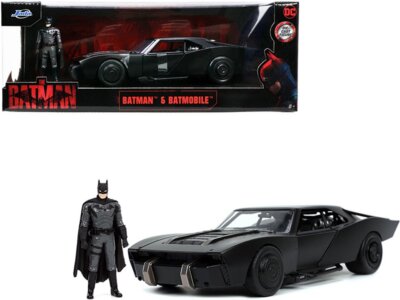 BATMOBILE WITH BATMAN FIGURE 1/24 scale DIECAST CAR JADA TOYS