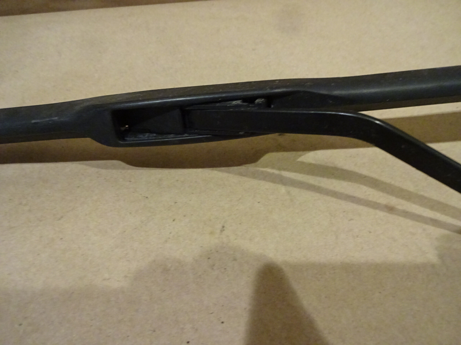 Ferrari California - LH Driver Windshield Wiper Arm And Blade - P/N 69771000