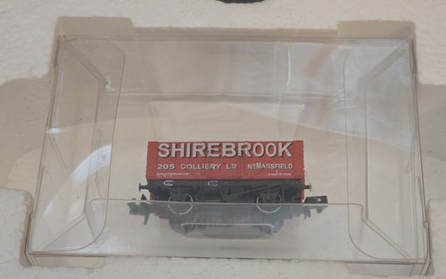 Graham Farish N Gauge Starter Set Item No. 370 025A - Picture 6 of 8