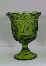  Vintage L.E. Smith Green Moon & Star Glass Ruffled Edge Pedestal 5.5"
